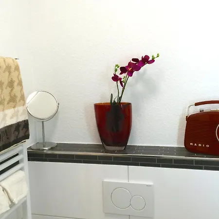 Rue Business & Apartment *